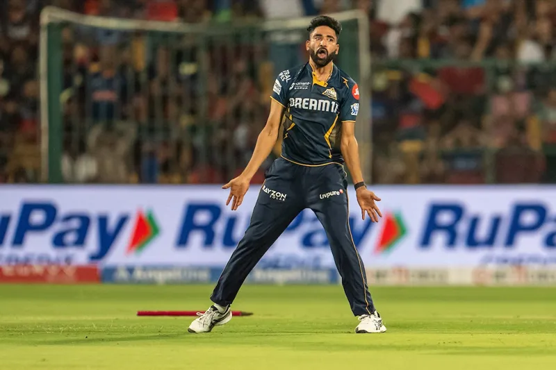 Siraj ka kamaal, 4 wickets! Kya baat hai!