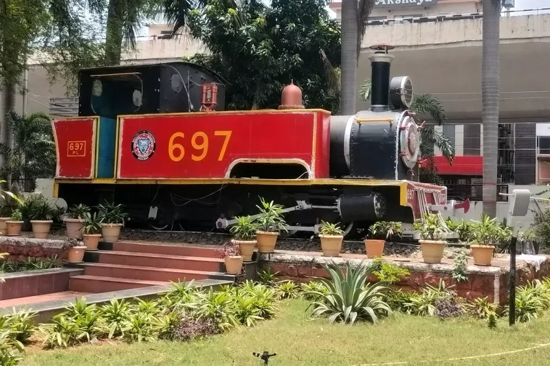Visakhapatnam: Railways ka Dilchasp Itihaas, Maharaja ki Kahani!