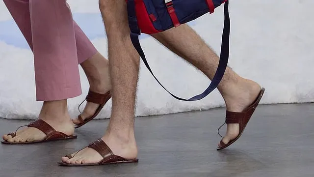 Prada ne Chappal Design Copy ki? Kolhapuri Chappal Controversy Explained!