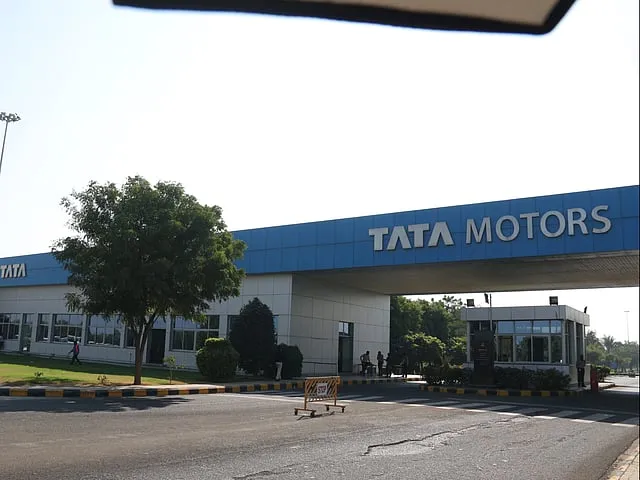 Tata Motors ki Ebit Margin Guidance hui kam, Investors Alert!
