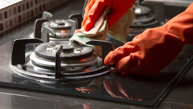 6 Gas Stove Cleaning Mistakes to Avoid Today