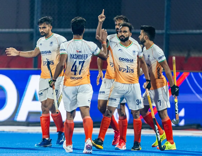 England ne India ko 3-2 se haraaya hockey mein