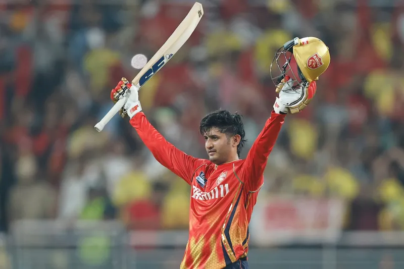 Priyansh ka century! Kya baat hai!