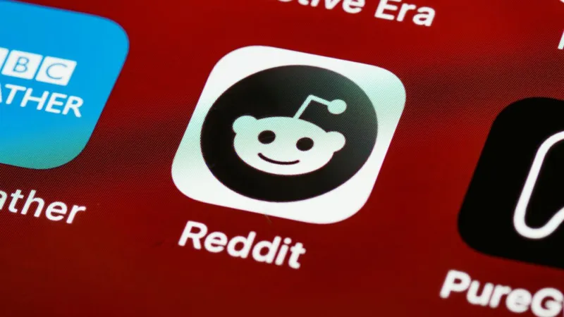 Reddit ka Anthropic par Data Churane ka Ilzaam!
