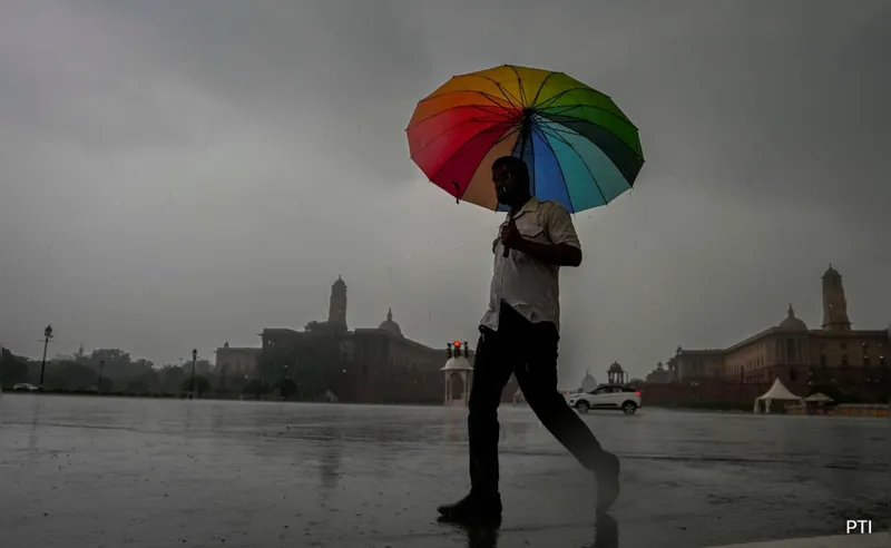 Dilli Mein Baarish! Garmi Se Mili Badi Raahat, Mausam Hua Cool