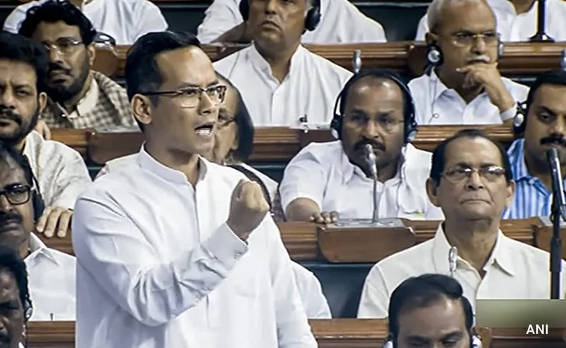 Gogoi ka waar: ‘BJP badnaam kar rahi minorities ko?’