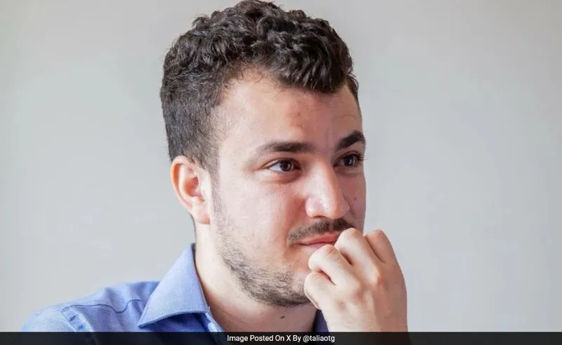 Breaking News! Palestine activist giraftaar, patni ka dukh bahut bada!