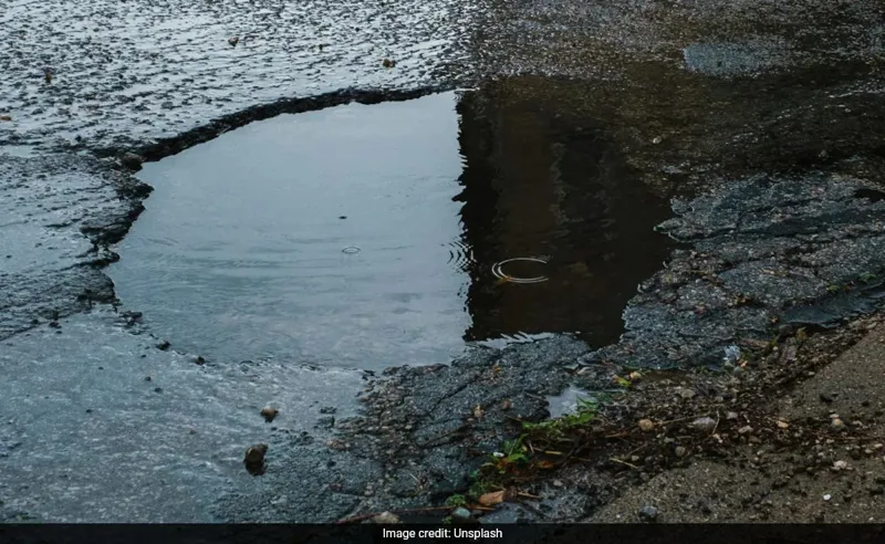 Pothole Dikhe? Photo Kheecho, Problem Solve! Tech ka Kamal!