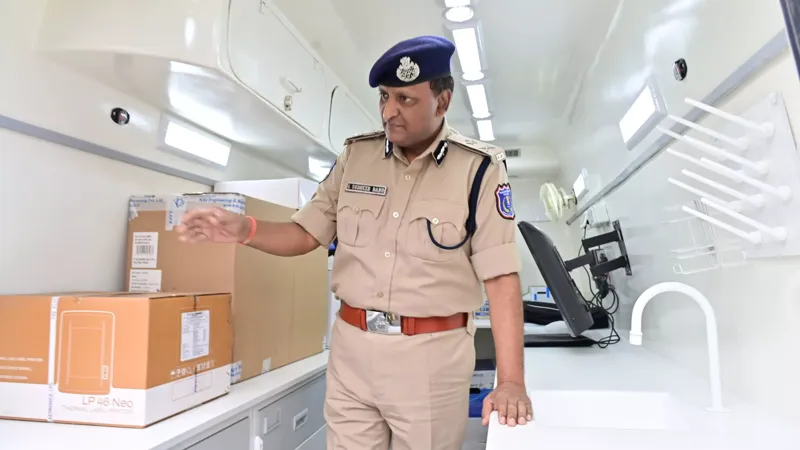 Hyderabad Police Ko Mila High-Tech Van, Crime Solving Ab Easy!
