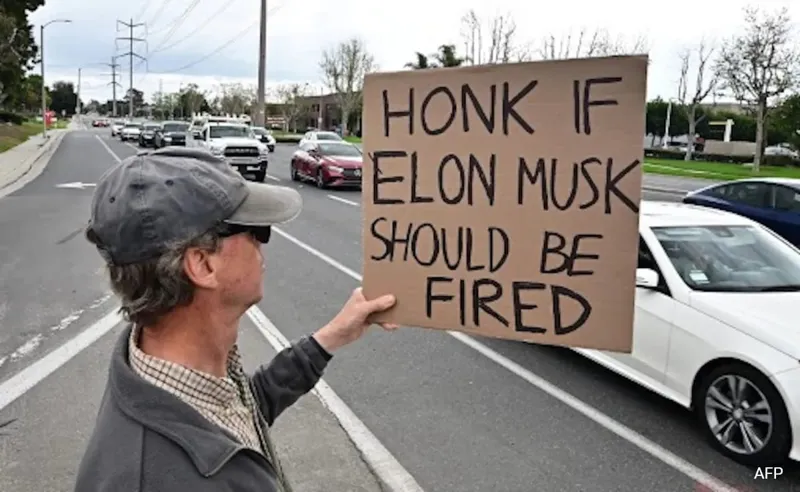 Musk-Trump Khilaf Protests