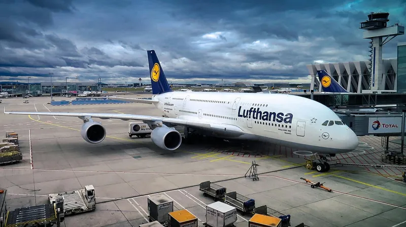 Lufthansa Faces ₹55,000 Fine in India for Poor Service