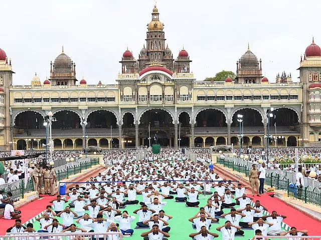 Yoga Day 2025: ‘One Earth, One Health’ Theme ke saath Ready?