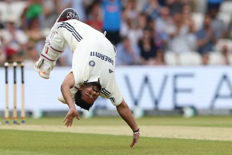 Rishabh Pant ne Dhoni ko Pel diya! Century se macha di Dhoom