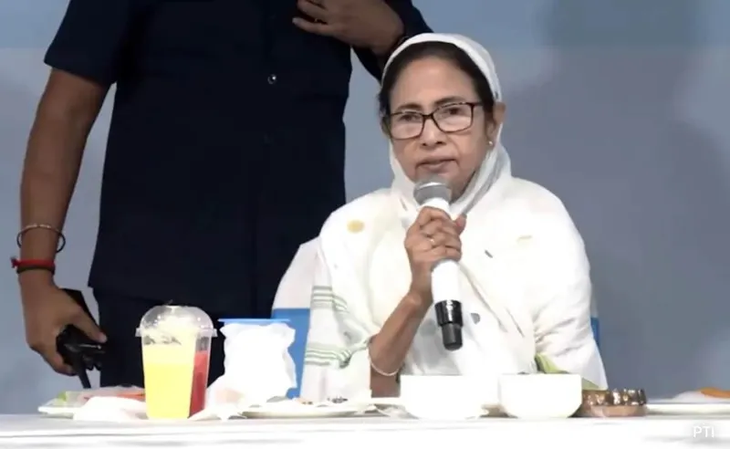 Breaking News: Mamata Banerjee ka Furfura Visit, Kya hai Rajneeti?
