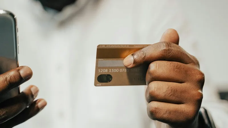 Credit Card Debt se Tension? Balance Transfer ka magic jaaniye!