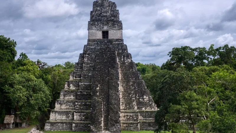 Maya Civilization ka Rahasya:  Khoya Nahi, Roopa Badla!