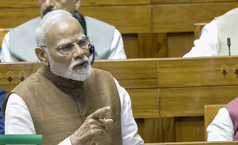 Modi ka Congress par Hamla: Pak se ‘Issue Import’ kar rahe ho?