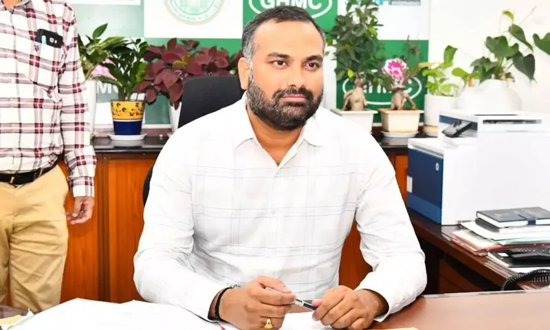 GHMC Staff par Hamla: Commissioner Sakht, Kya Badlega?