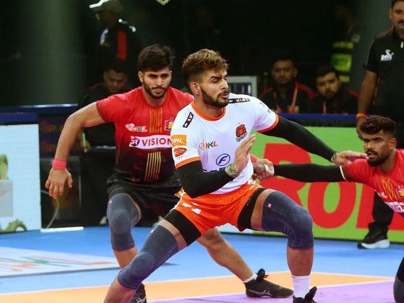 PKL Auction: Aslam Inamdar, Kabaddi Star!