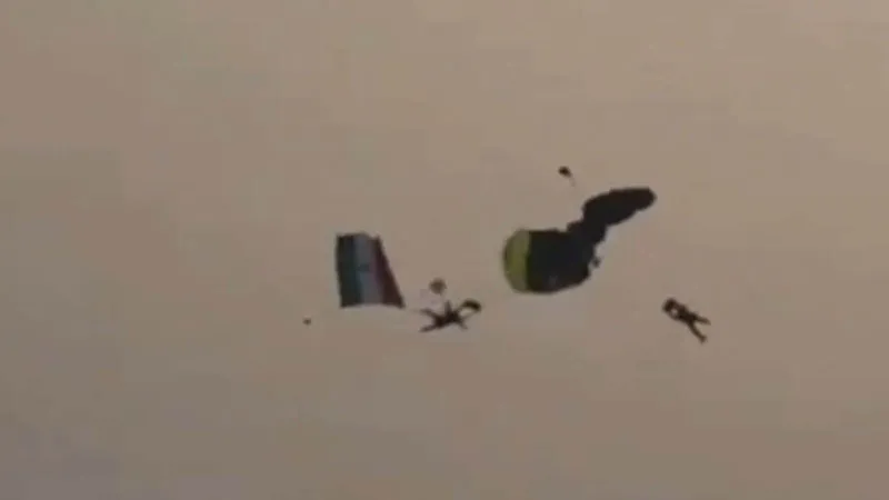 Indian Navy Officers Escape Injury After Parachute Entanglement During Visakhapatnam Rehearsal