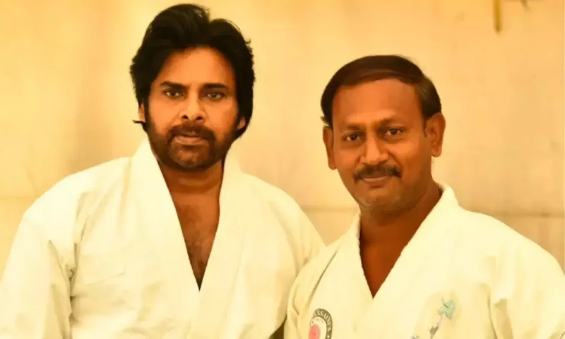 Pawan Kalyan ka emotional reunion: 34 saal baad mile Karate Senior se!