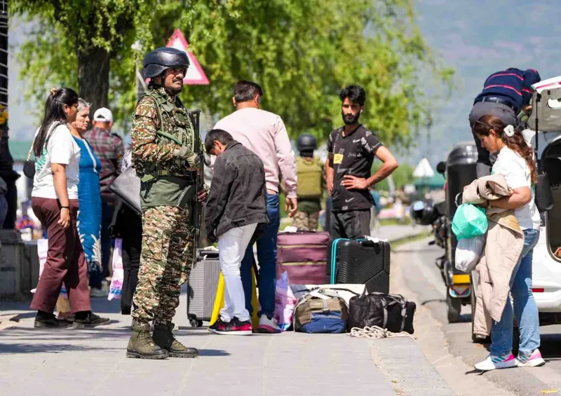 Kashmir Tourism:  Umeed Ki Ek Kiran!