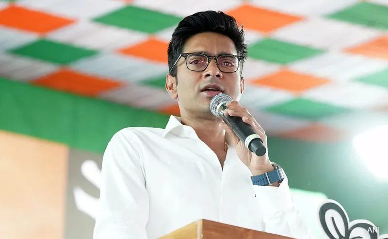 Abhishek Banerjee Gayab, TMC Mein Charcha