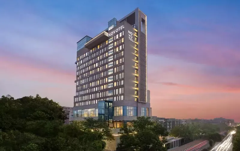 Dilli Mein Best Hotel? Novotel City Centre Hai Jawab!