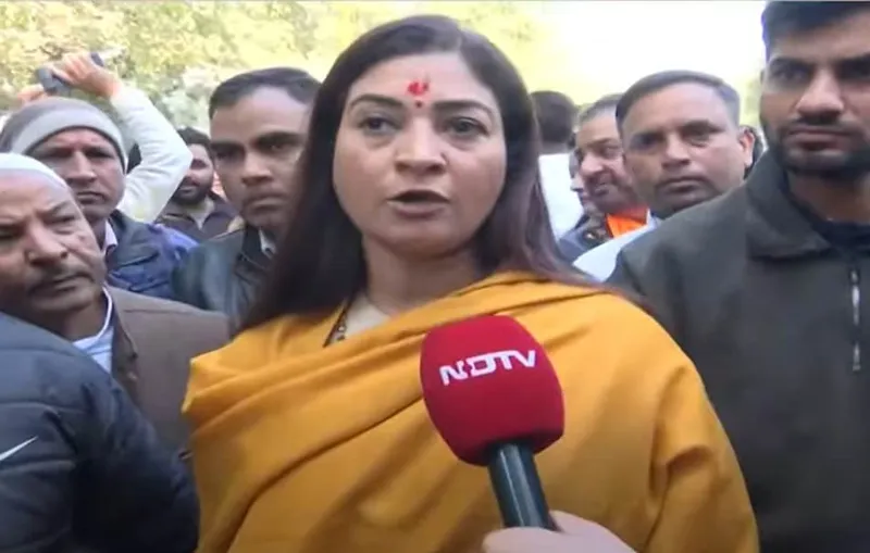 Alka Lamba’s Attack on Kejriwal During Delhi Vote Counting