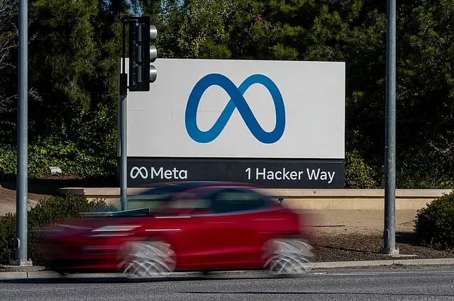 Meta ka AI Dhamaka: Google se Top Engineers Ko Khareeda!
