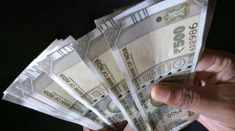 Rupee Vs Dollar: Aaj Kaun Jeetega?