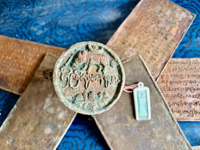 Suryapet Mein Mila 10th Century Ka Copper Plate! OMG!