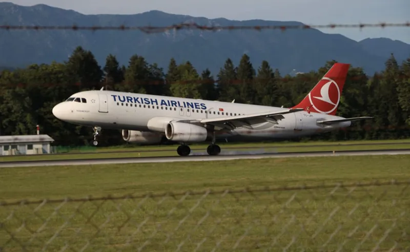 DGCA Action! Turkish Airlines Mein Safety Violation Mili!