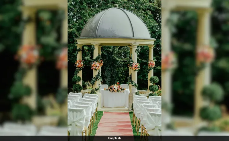 Maa ke saath ghar, shaadi cancel!  Kya yeh sahi hai?