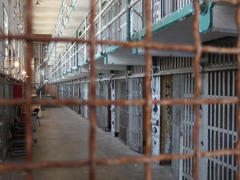 Jail Guard pe Lage Aarop! Kya Sach?